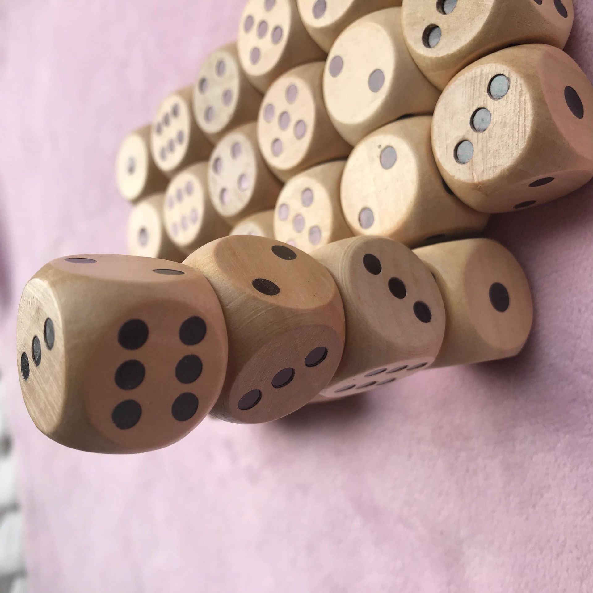 12PCS 16mm Wooden Dice Dots D6 - Party Games Gamecube incelemesi ve fiyatı